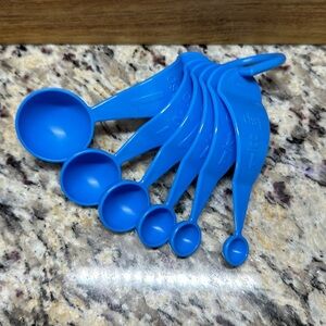 Tupperware Measuring Spoons Set